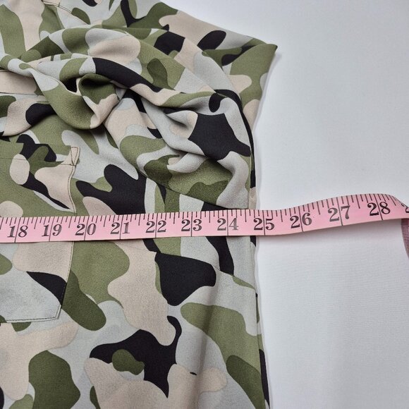 Torrid Georgette Relaxed Shirt Camo Long Sleeve Collared Women's Plus Size 1X - Picture 9 of 11